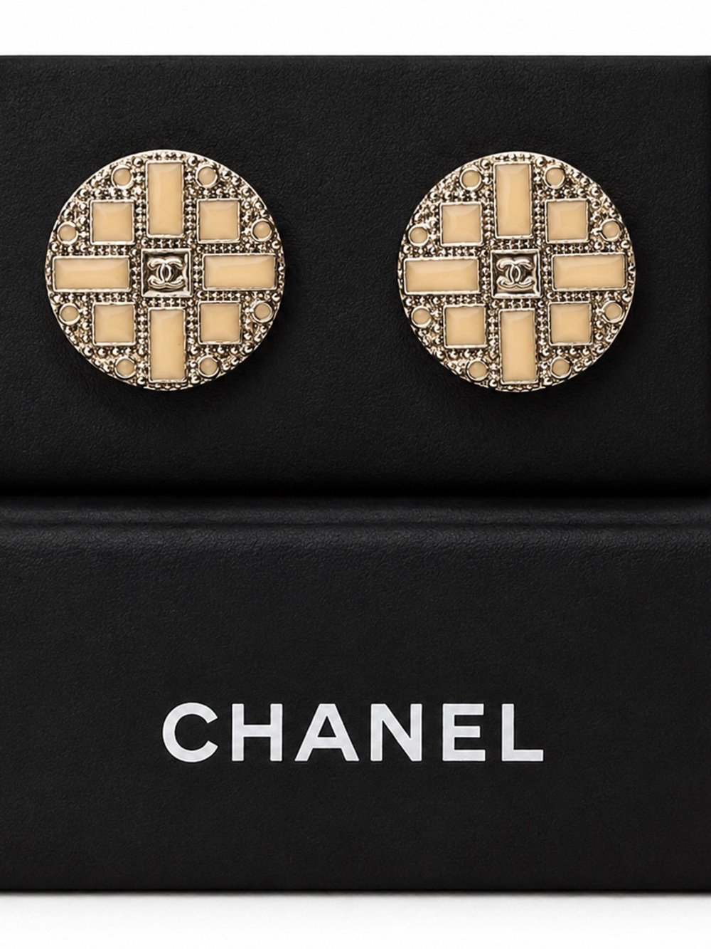 CHANEL Beige and Gold Tone Geometric Round stud Earrings